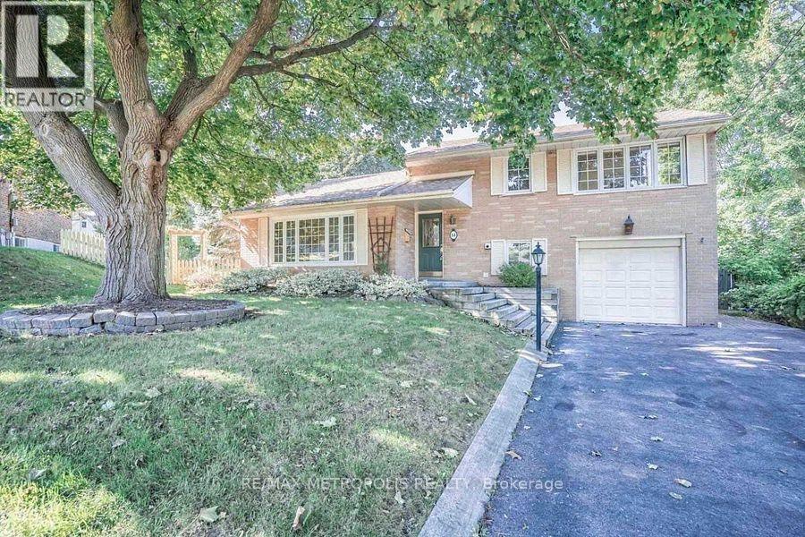 14 STRATHROY CRESCENT, Markham, Ontario