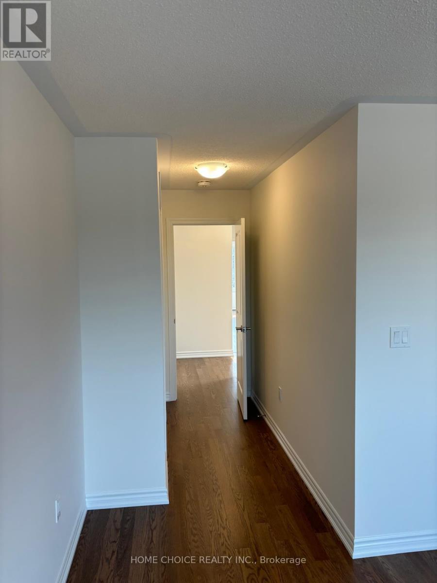 1474 Periwinkle Place, Milton, Ontario  L9T 2X5 - Photo 6 - W12488248