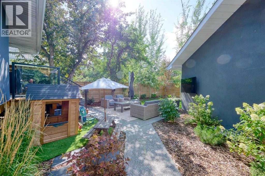 8027 Churchill Drive Sw, Calgary, Alberta  T2V 2S5 - Photo 39 - A2265747