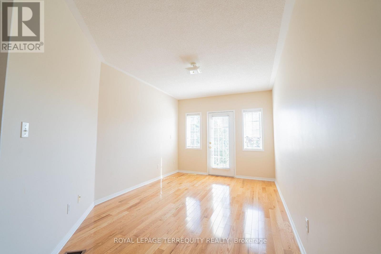 168 Deepsprings Crescent, Vaughan, Ontario  L6A 3L4 - Photo 6 - N12576580