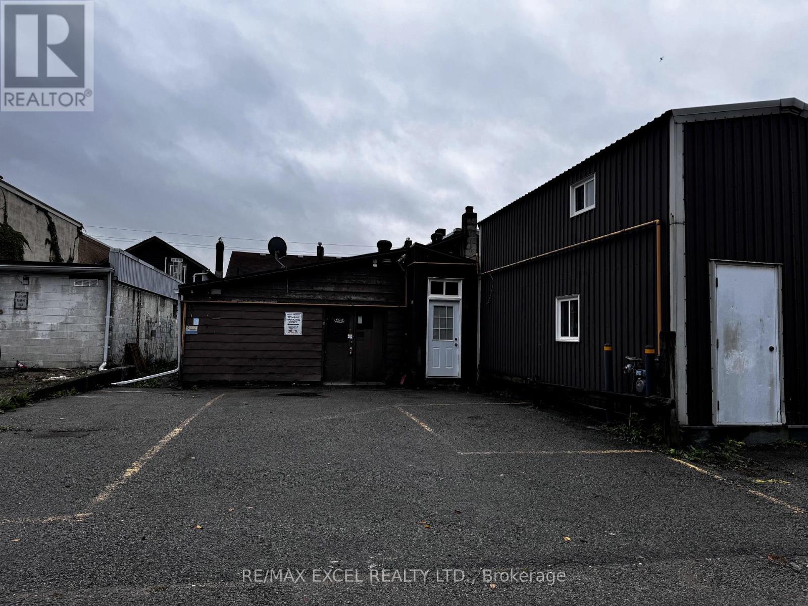 6282 Main Street, Whitchurch-Stouffville, Ontario  L4A 1G7 - Photo 5 - N12576584