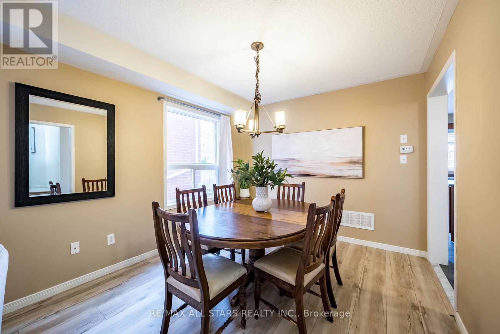 15 Amos Lehman Way, Whitchurch-Stouffville, Ontario  L4A 0J9 - Photo 12 - N12576610