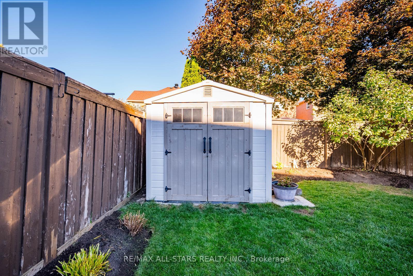 15 Amos Lehman Way, Whitchurch-Stouffville, Ontario  L4A 0J9 - Photo 43 - N12576610