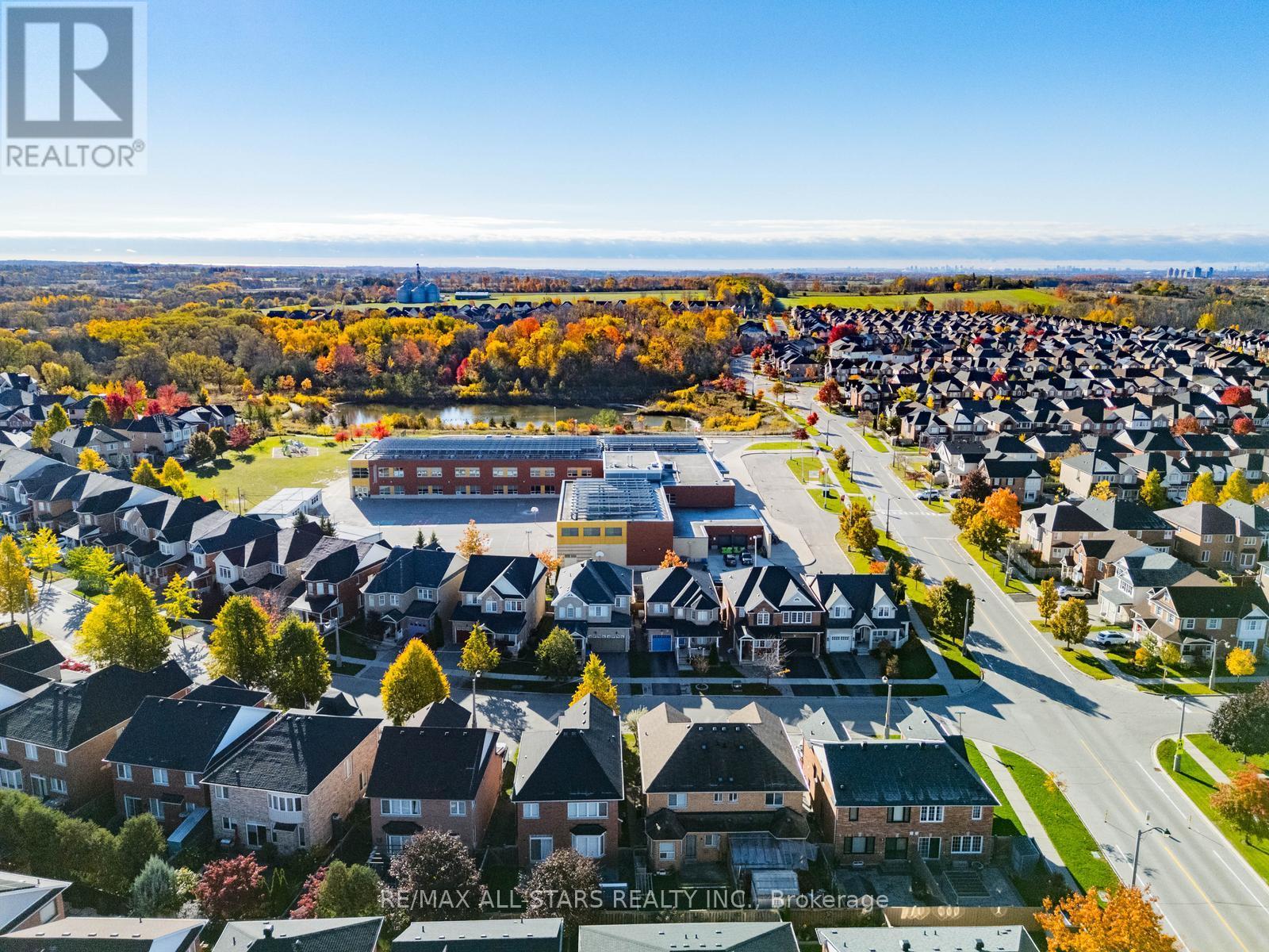 15 Amos Lehman Way, Whitchurch-Stouffville, Ontario  L4A 0J9 - Photo 47 - N12576610