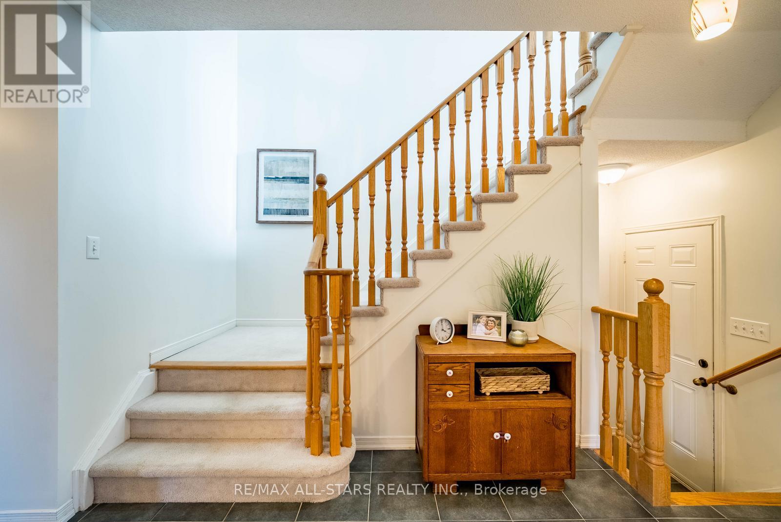 15 Amos Lehman Way, Whitchurch-Stouffville, Ontario  L4A 0J9 - Photo 9 - N12576610