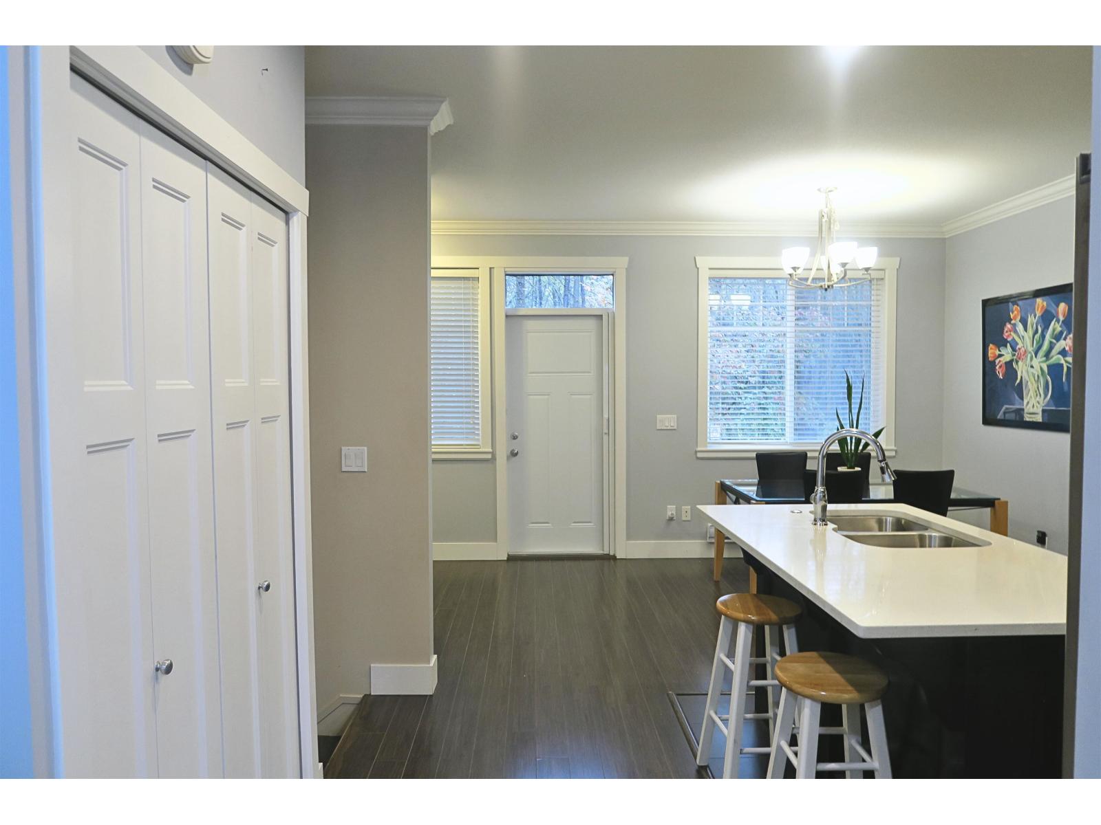 118 15399 Guildford Drive, Surrey, British Columbia  V3R 7C6 - Photo 8 - R3069665