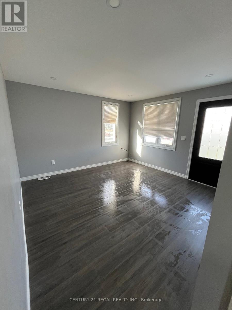 259 Tiffin Street, Barrie, Ontario  L4N 2N3 - Photo 3 - S12576574