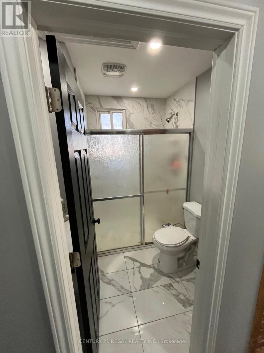 259 Tiffin Street, Barrie, Ontario  L4N 2N3 - Photo 5 - S12576574