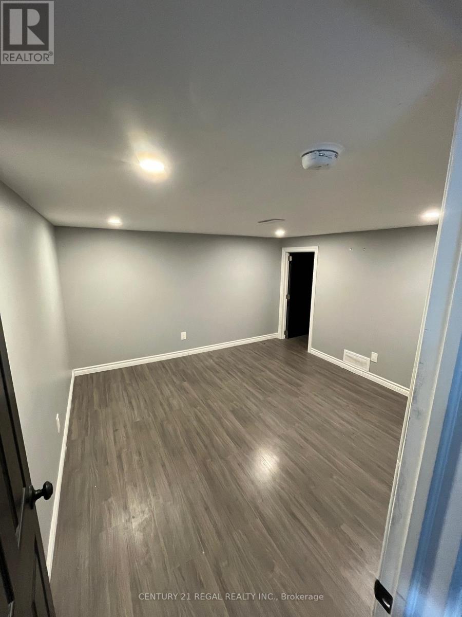 259 Tiffin Street, Barrie, Ontario  L4N 2N3 - Photo 9 - S12576574