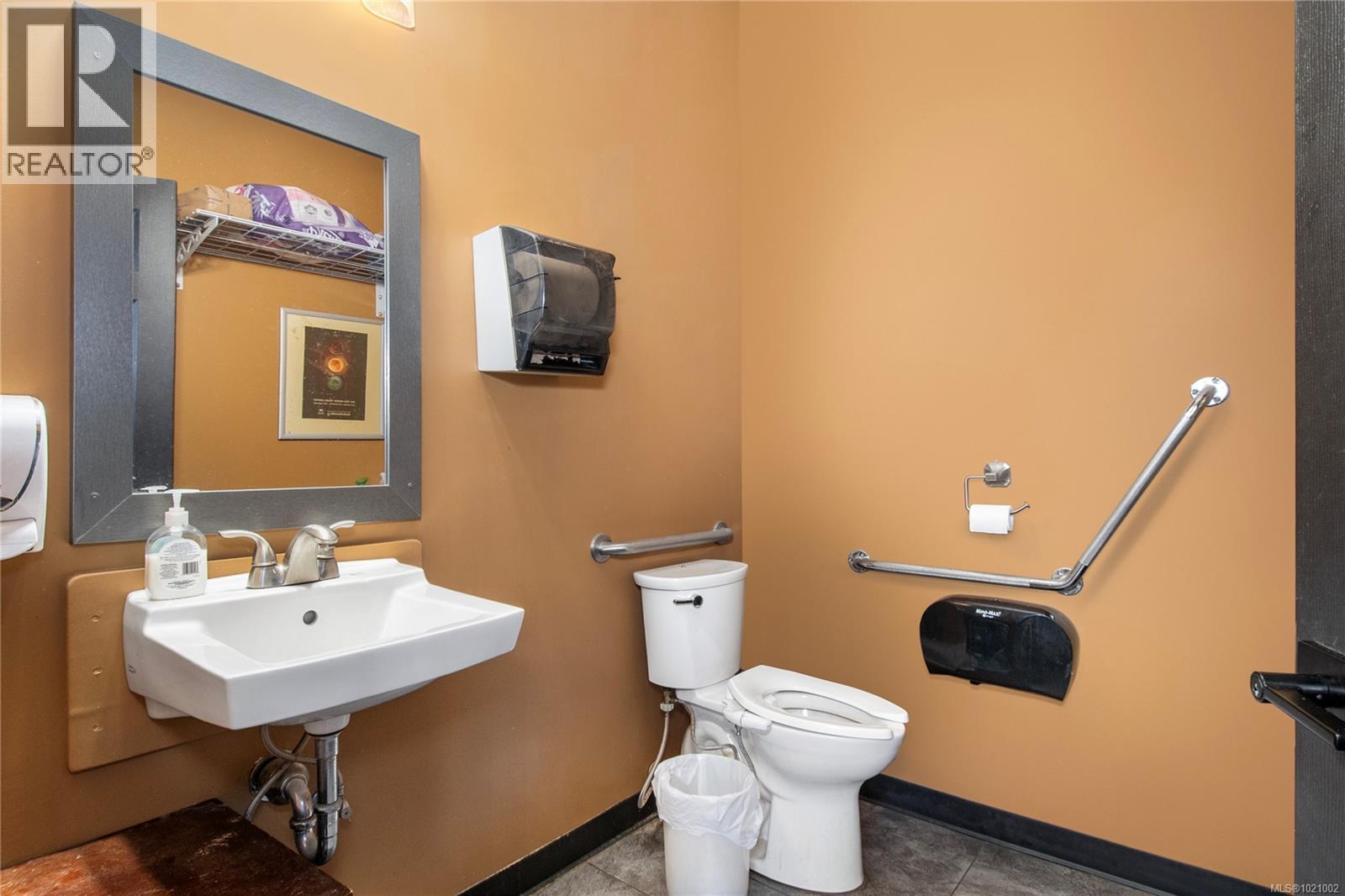 A 1995 Island Hwy, Campbell River, British Columbia  V9W 2G3 - Photo 9 - 1021002