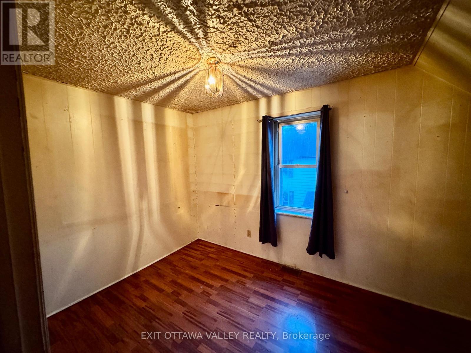 13 Grace Street, Whitewater Region, Ontario  K0J 2L0 - Photo 16 - X12576762