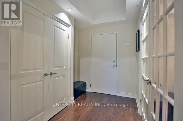 305 - 205 Lakeshore Road, Oakville, Ontario  L6K 0H8 - Photo 10 - W12576372