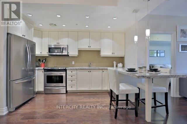 305 - 205 Lakeshore Road, Oakville, Ontario  L6K 0H8 - Photo 15 - W12576372