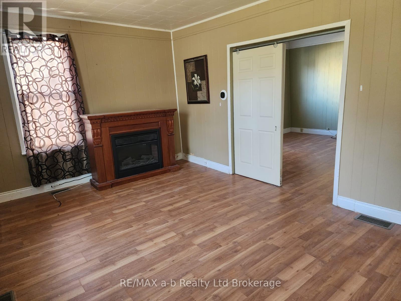 151 Albert Street, Ingersoll, Ontario  N5C 2Y3 - Photo 10 - X12576738