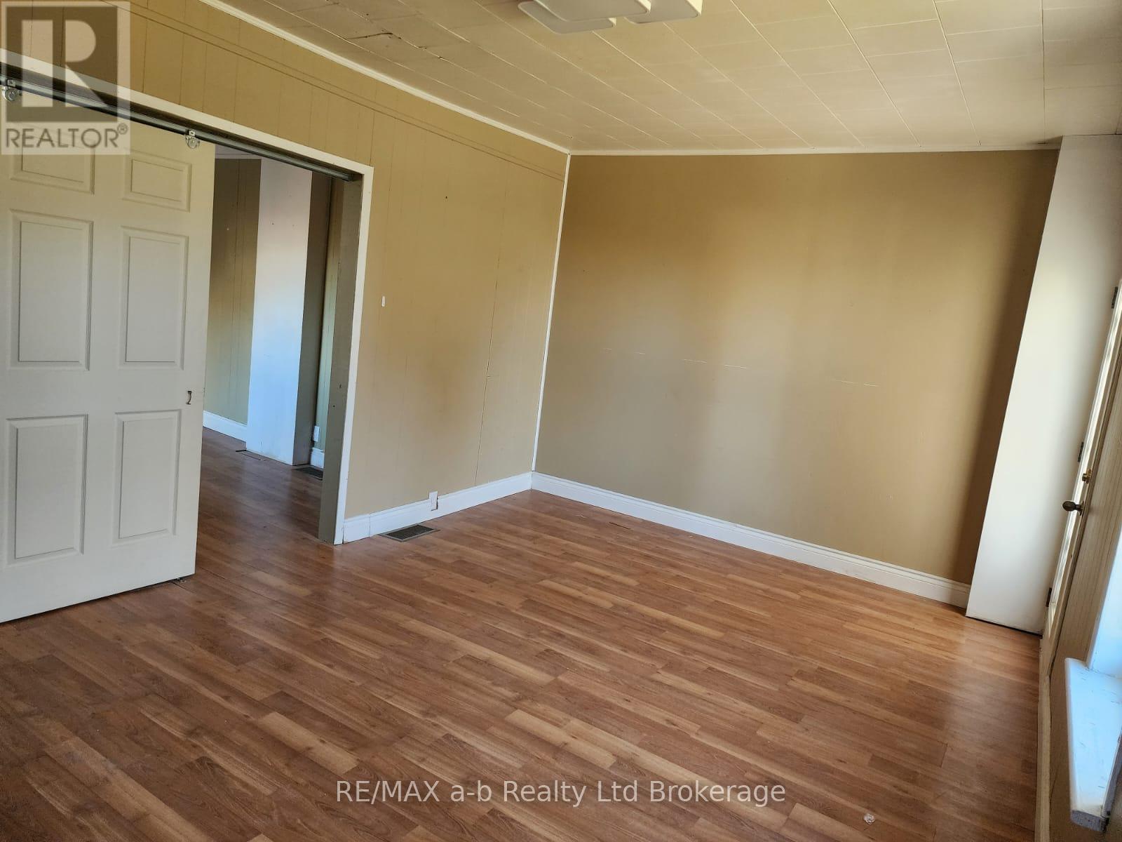 151 Albert Street, Ingersoll, Ontario  N5C 2Y3 - Photo 11 - X12576738