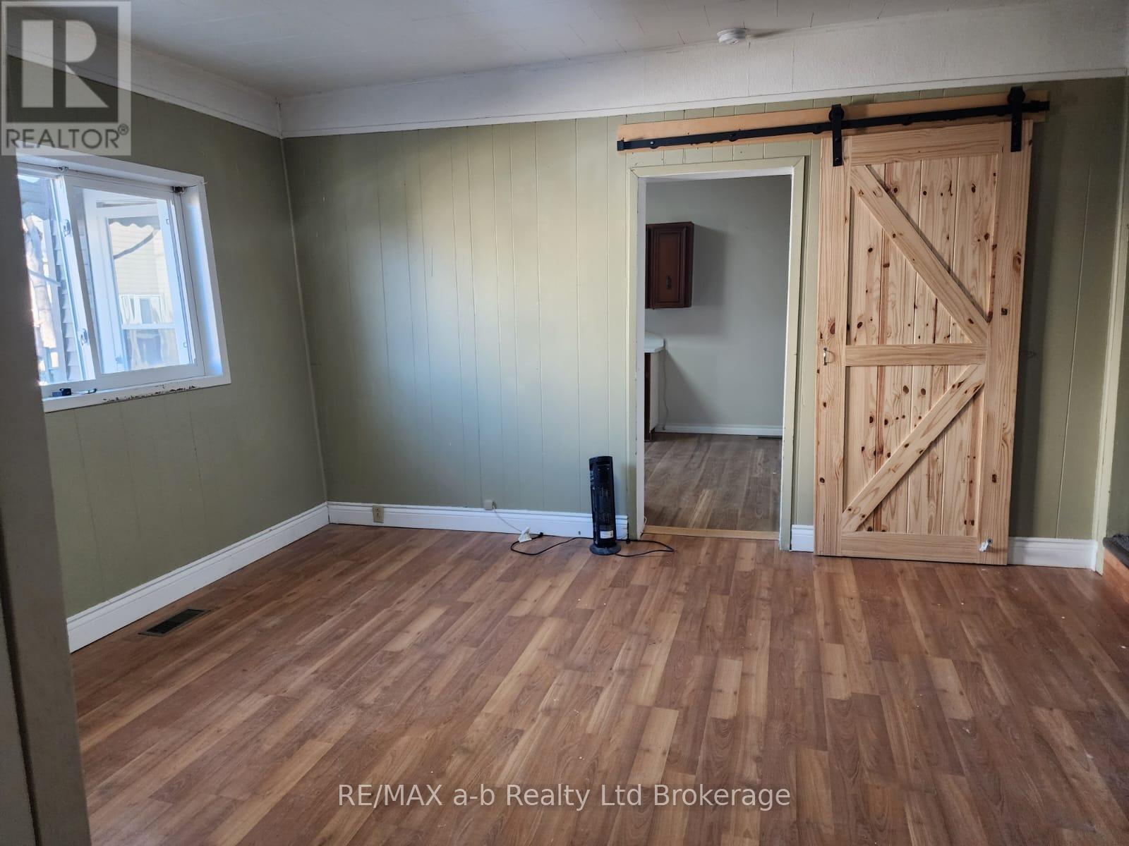 151 Albert Street, Ingersoll, Ontario  N5C 2Y3 - Photo 12 - X12576738