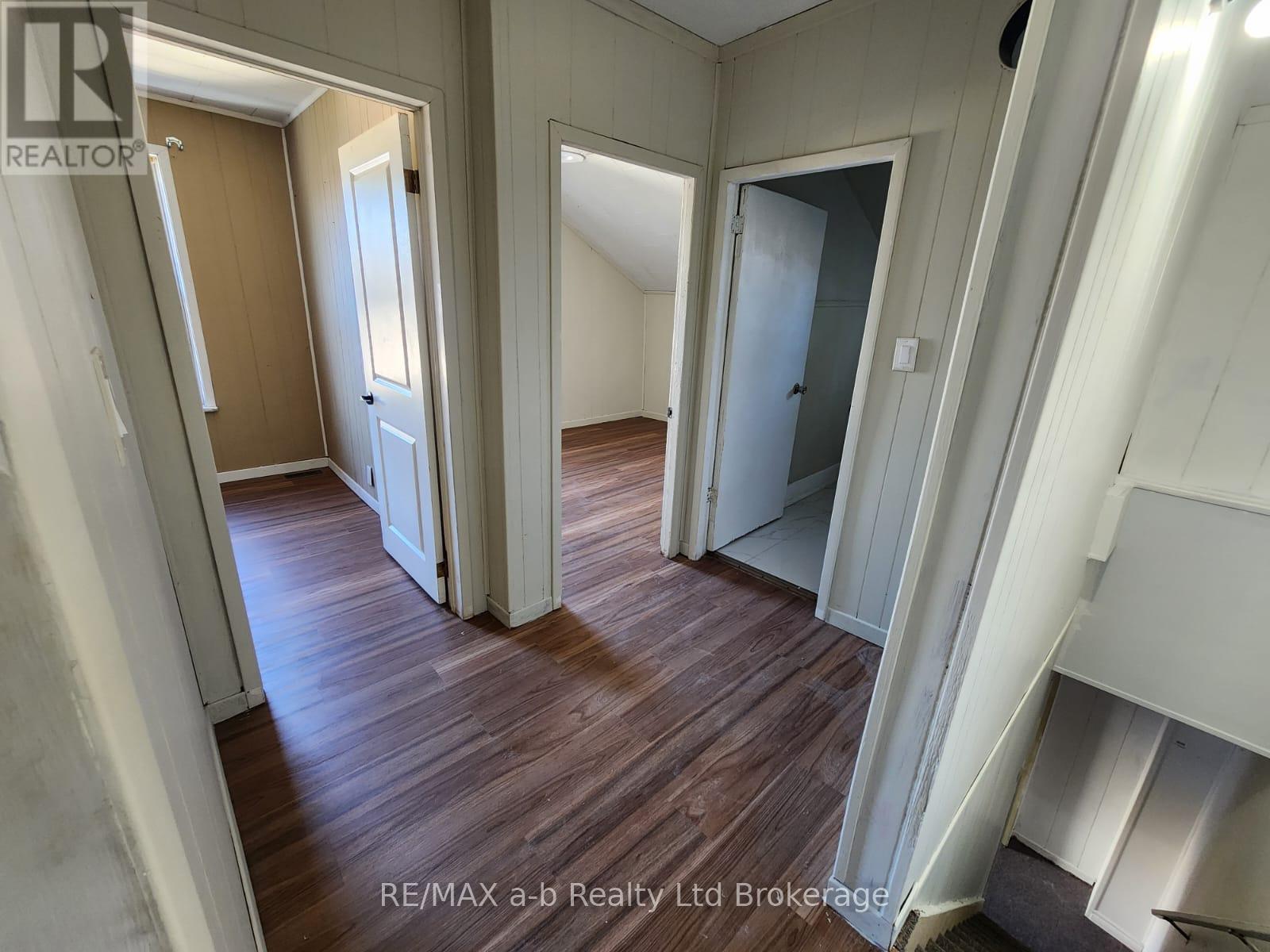 151 Albert Street, Ingersoll, Ontario  N5C 2Y3 - Photo 3 - X12576738