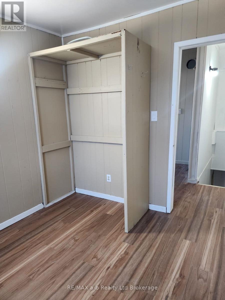 151 Albert Street, Ingersoll, Ontario  N5C 2Y3 - Photo 5 - X12576738