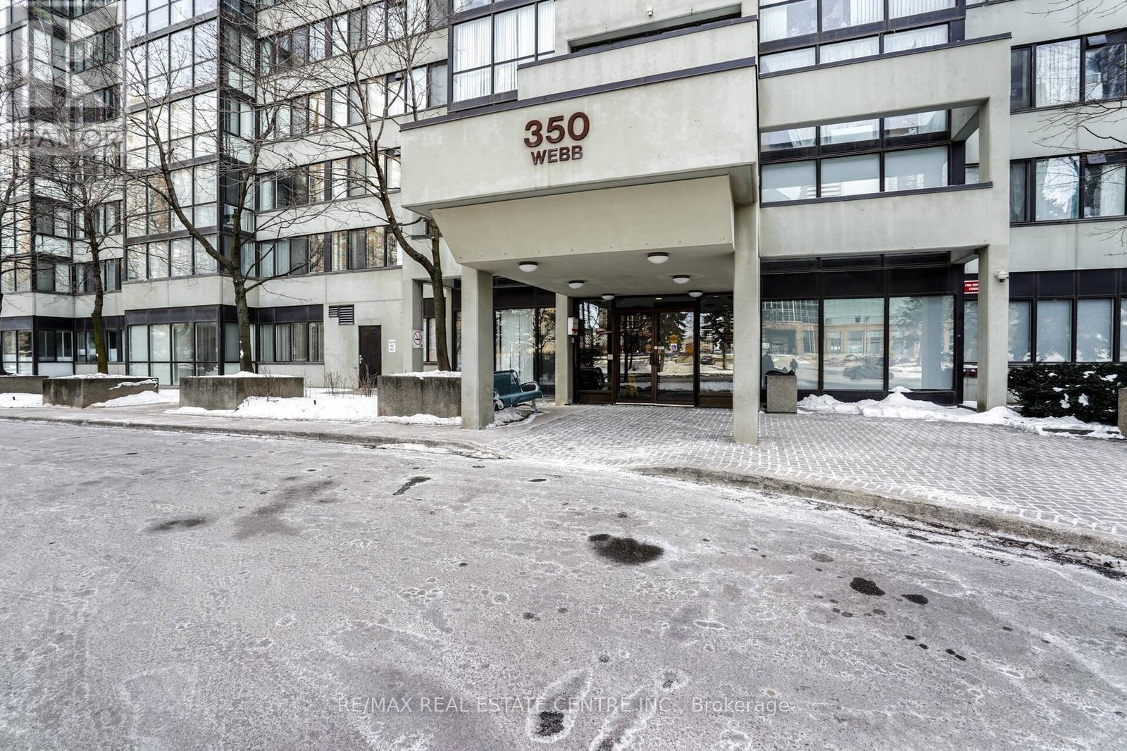 1207 - 350 Webb Drive, Mississauga, Ontario  L5B 3W4 - Photo 2 - W12576570