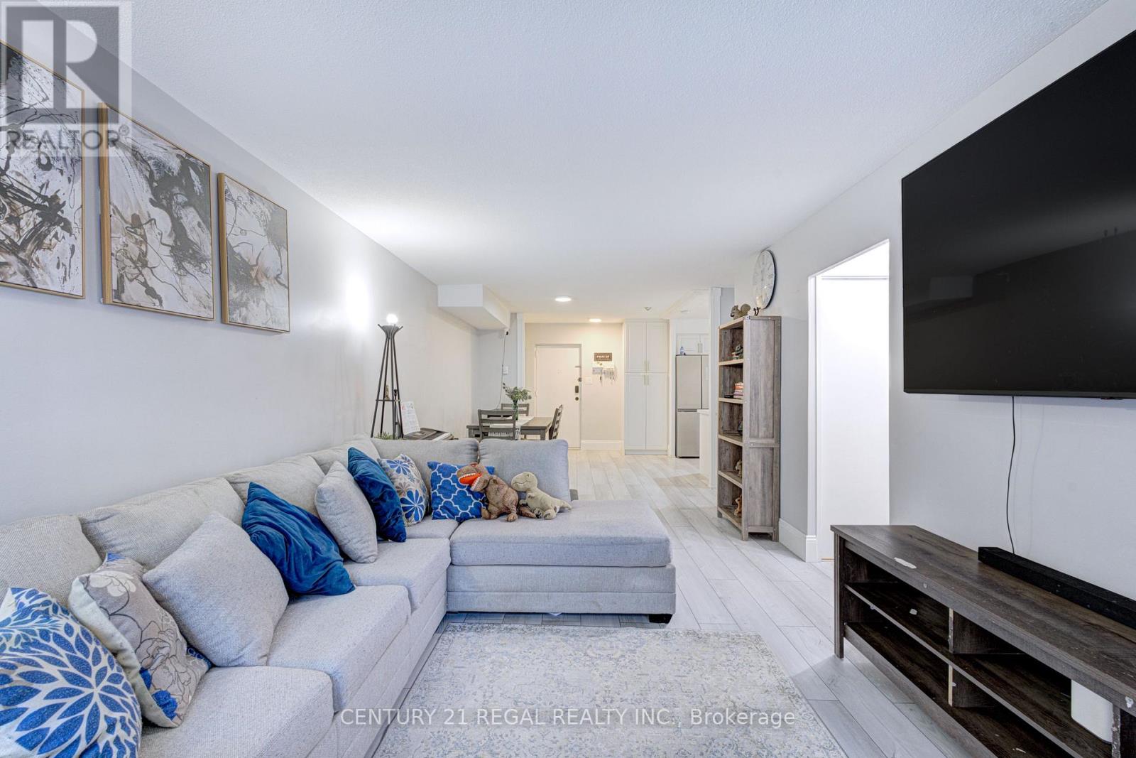 139 - 366 The East Mall, Toronto, Ontario  M9B 6C6 - Photo 17 - W12576602