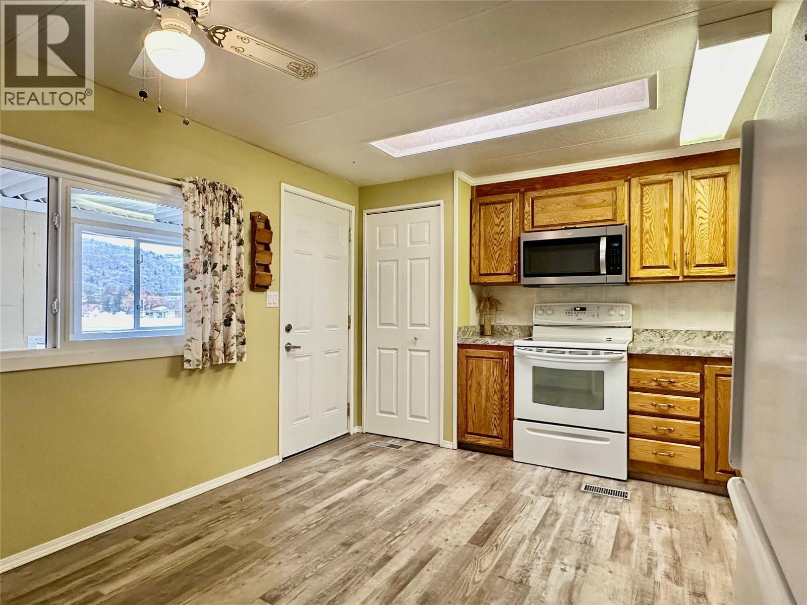 6601 Tucelnuit Drive Unit# 41, Oliver, British Columbia  V0H 1T3 - Photo 3 - 10369967