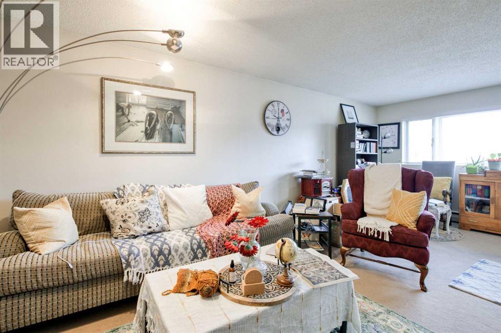 2705 38 Street Sw, Calgary, Alberta  T3E 3E9 - Photo 14 - A2271248