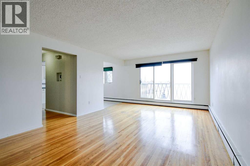 2705 38 Street Sw, Calgary, Alberta  T3E 3E9 - Photo 11 - A2271248