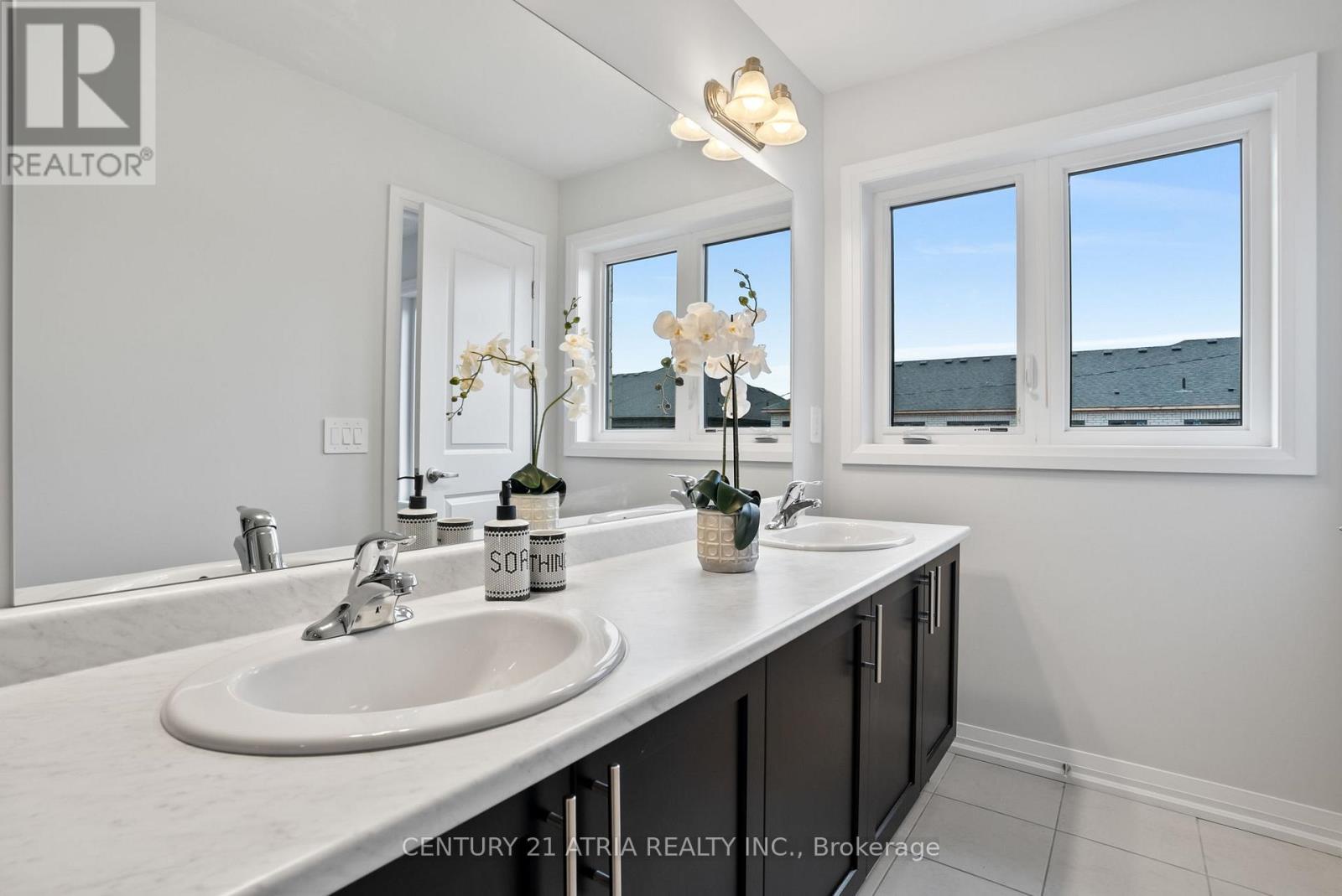 140 Corley Street, Kawartha Lakes, Ontario  K9V 0R4 - Photo 36 - X12576604