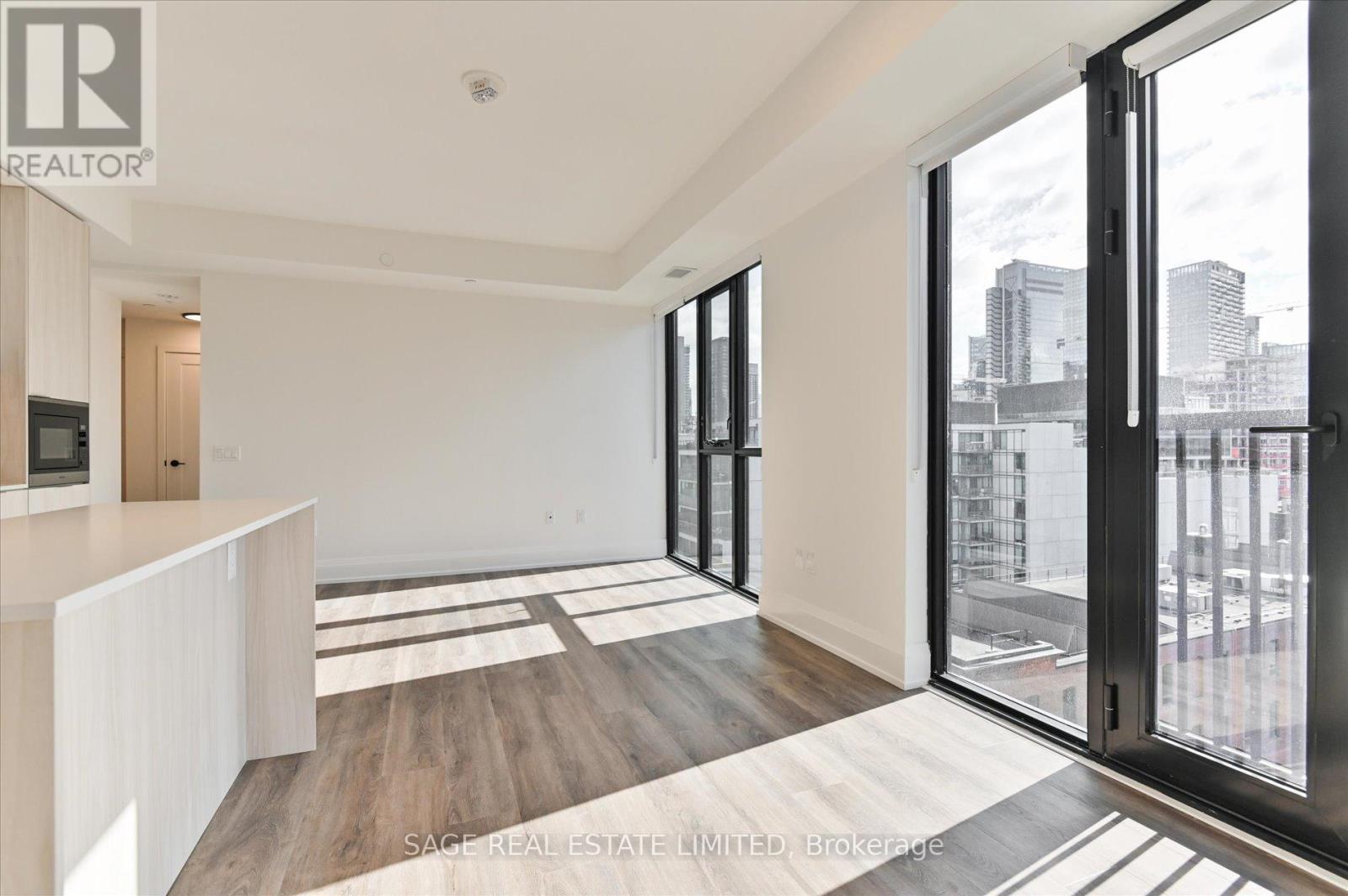 1007 - 123 Portland Street, Toronto, Ontario M5V 0V9 - Photo 10 - C12576678