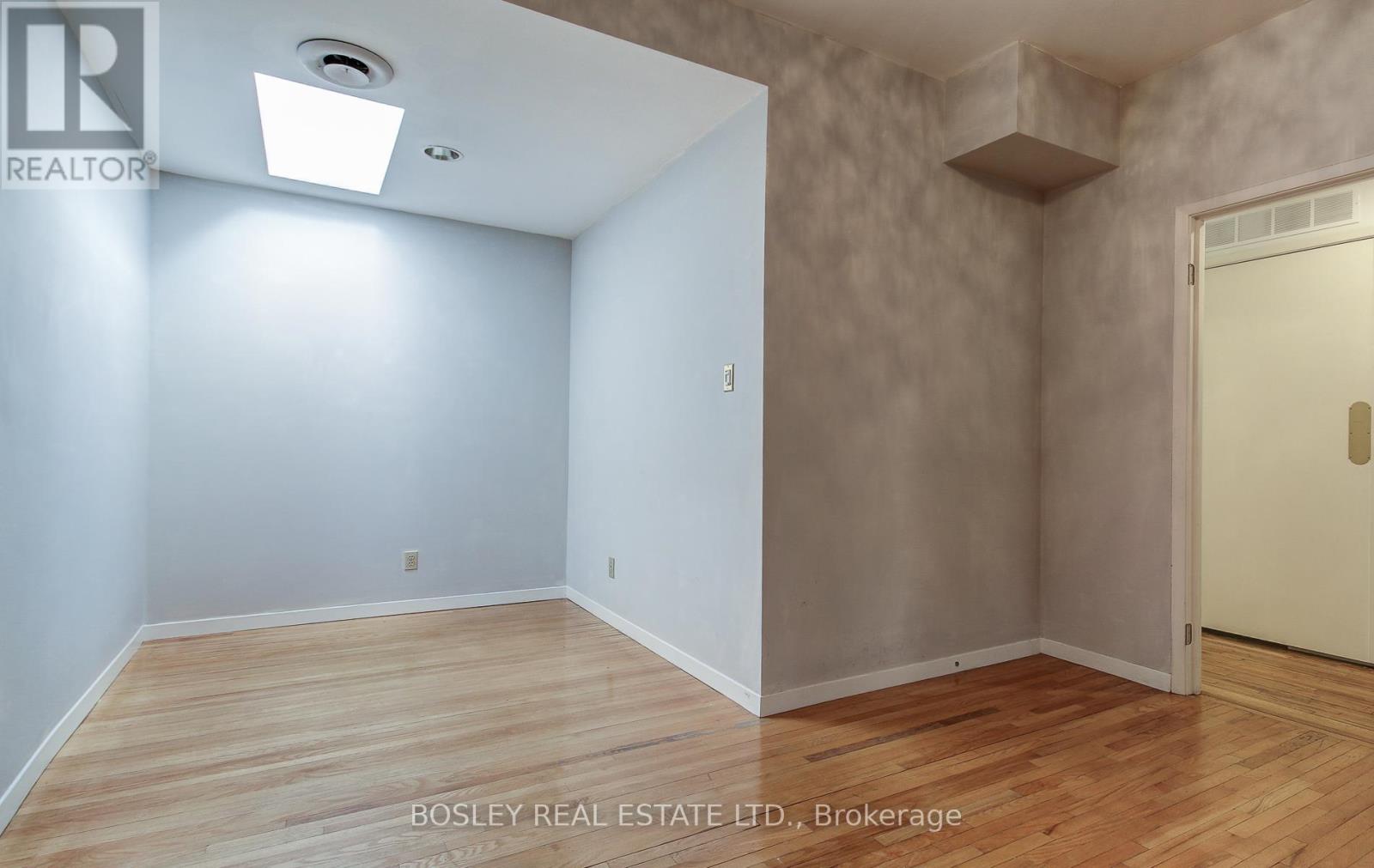 Upper - 376 Berkeley Street, Toronto, Ontario  M5A 2X7 - Photo 8 - C12576682