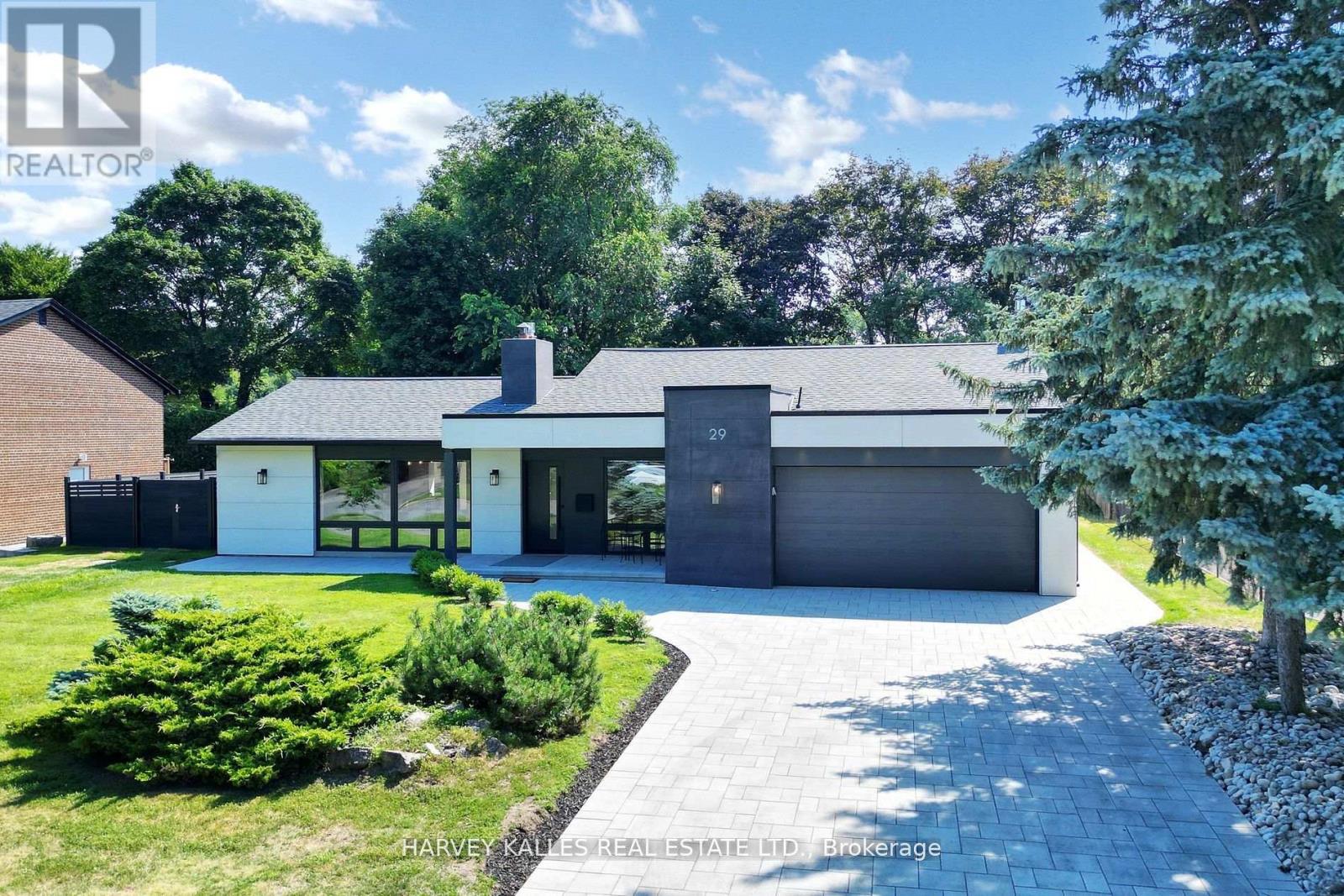 29 PARMBELLE CRESCENT, Toronto, Ontario