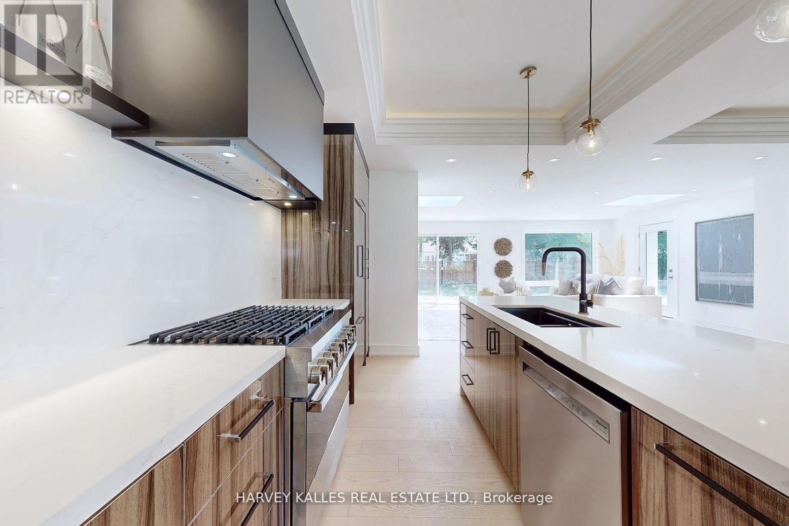 29 Parmbelle Crescent, Toronto, Ontario  M3A 3G5 - Photo 10 - C12576690