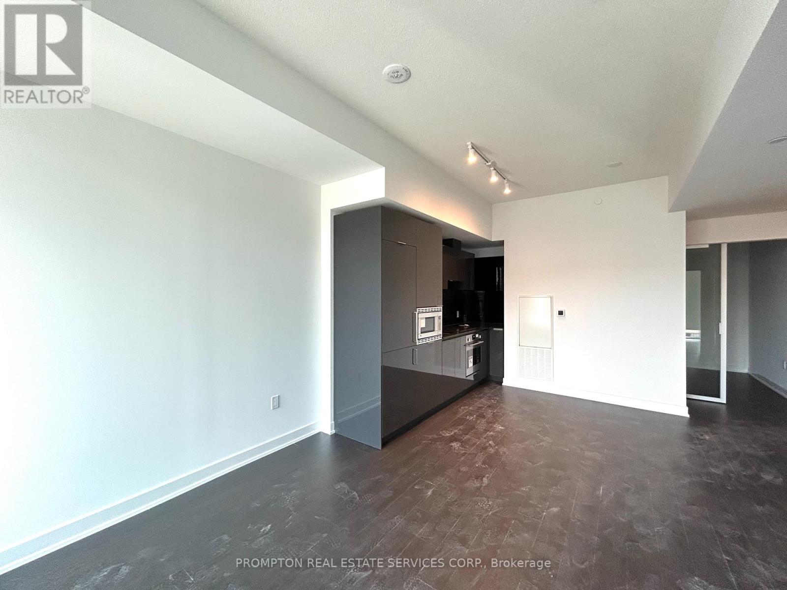 1224 - 121 St Patrick Street, Toronto, Ontario  M5T 3C1 - Photo 4 - C12576714