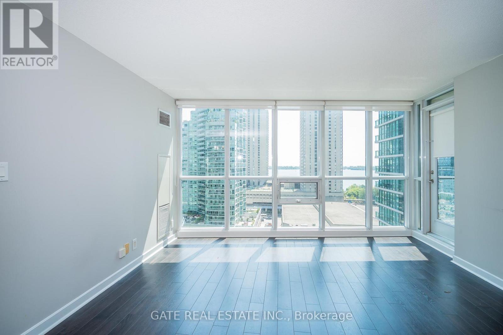 1410 - 18 Harbour Street, Toronto, Ontario  M5J 2Z6 - Photo 18 - C12576804