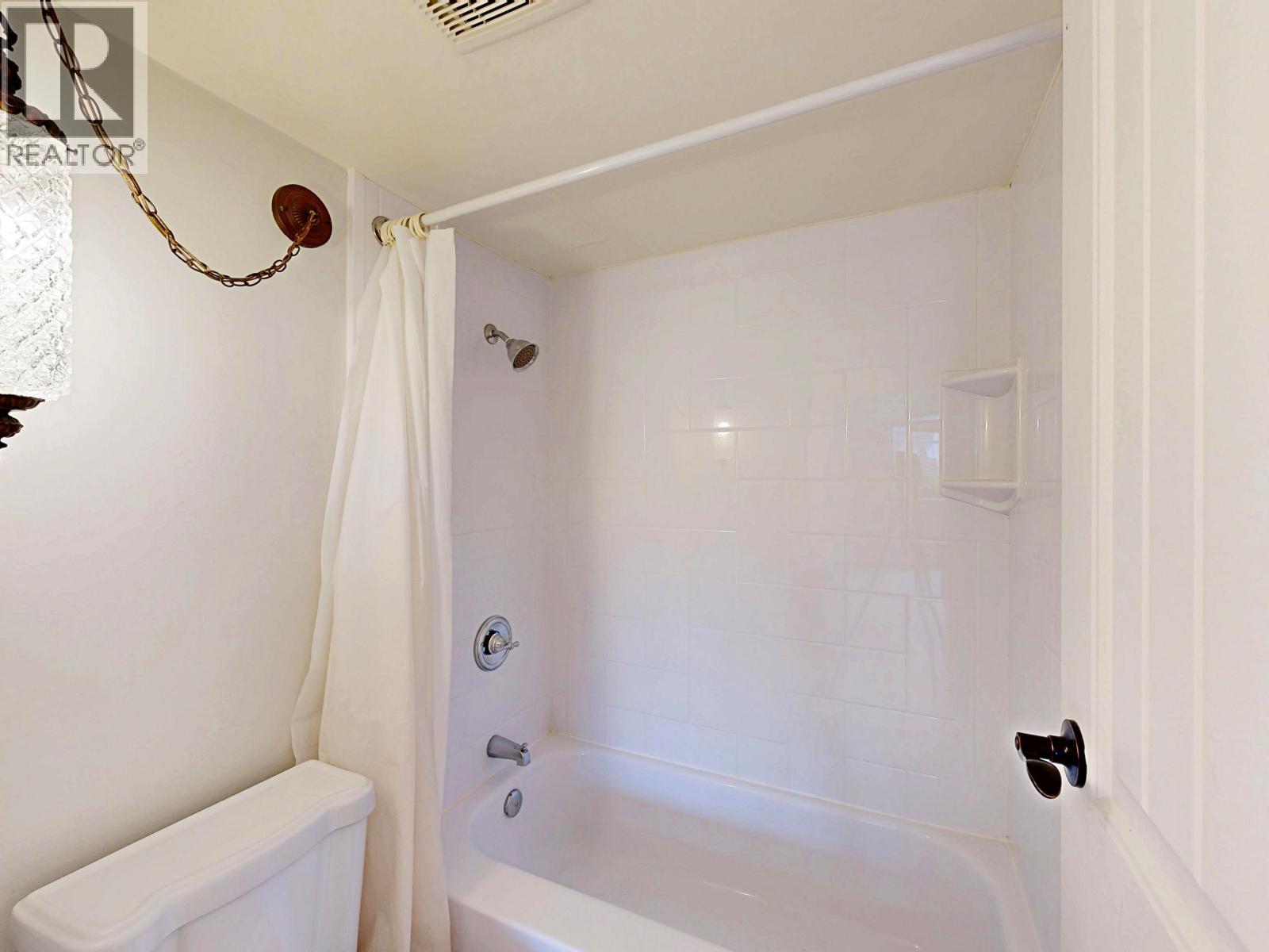 206 138 W 18th Street, North Vancouver, British Columbia  V7M 1W4 - Photo 13 - R3070083