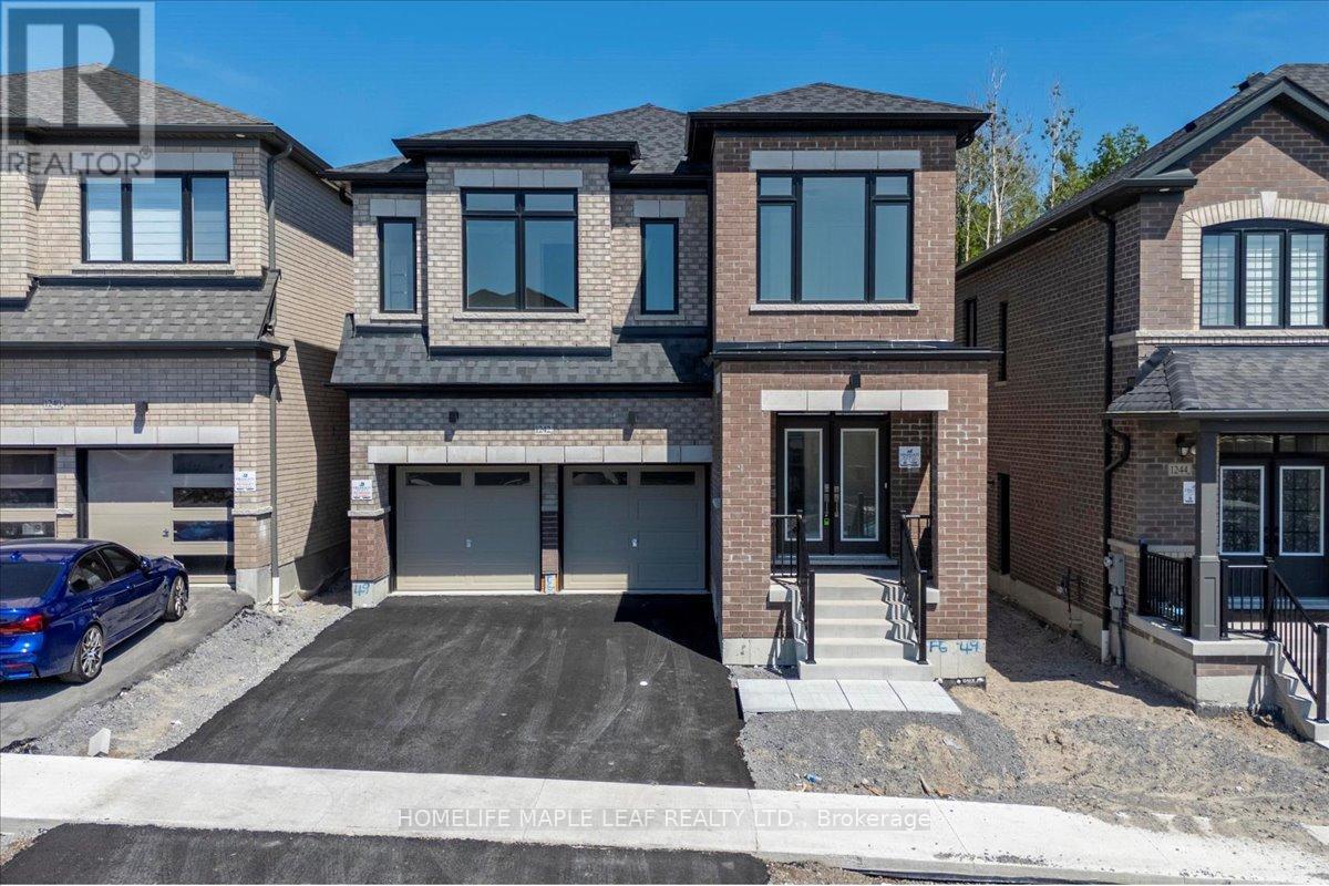 1242 TALISMAN MANOR, Pickering, Ontario
