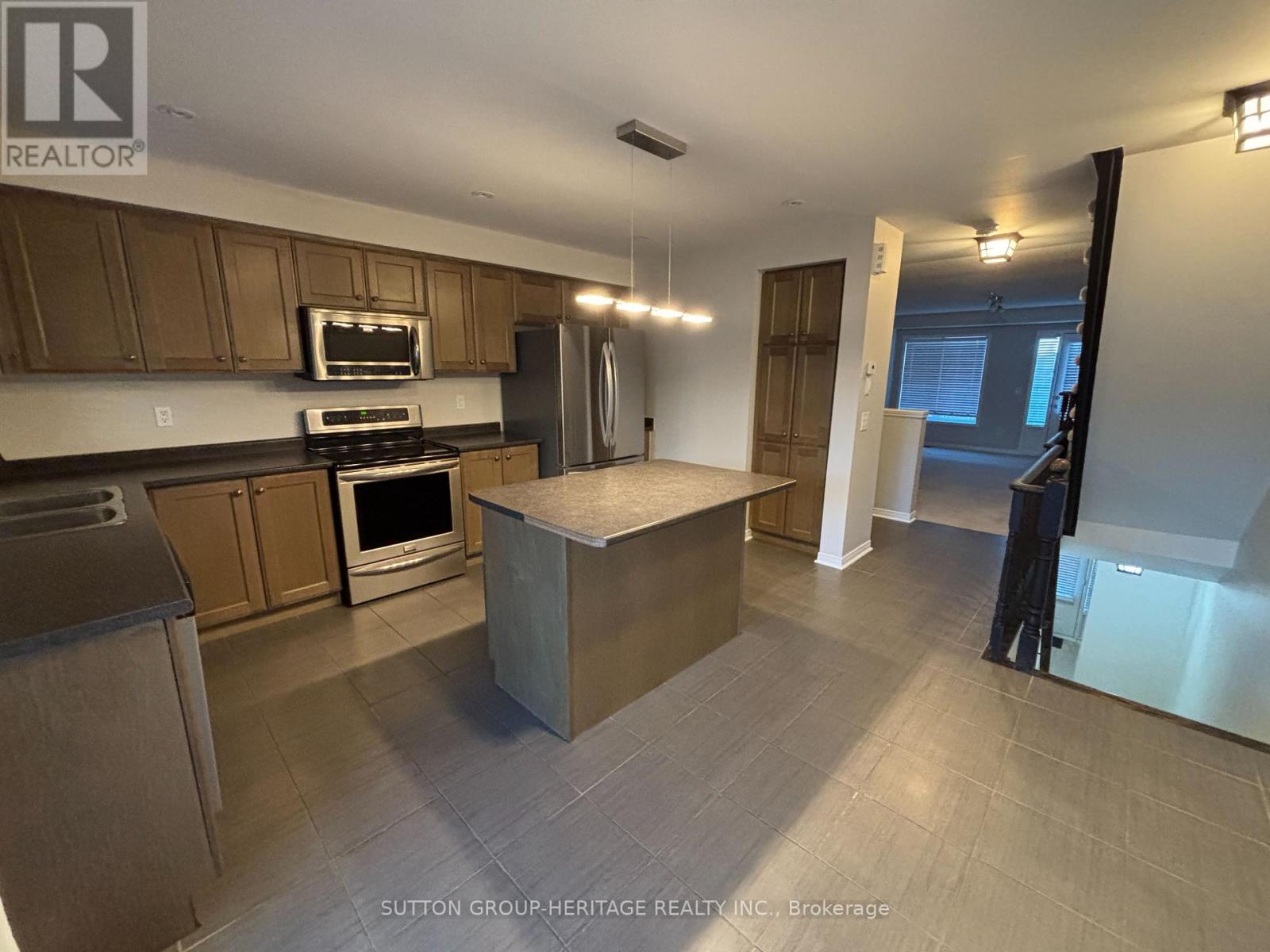 102 Harbourside Drive, Whitby, Ontario  L1N 0H7 - Photo 4 - E12576696