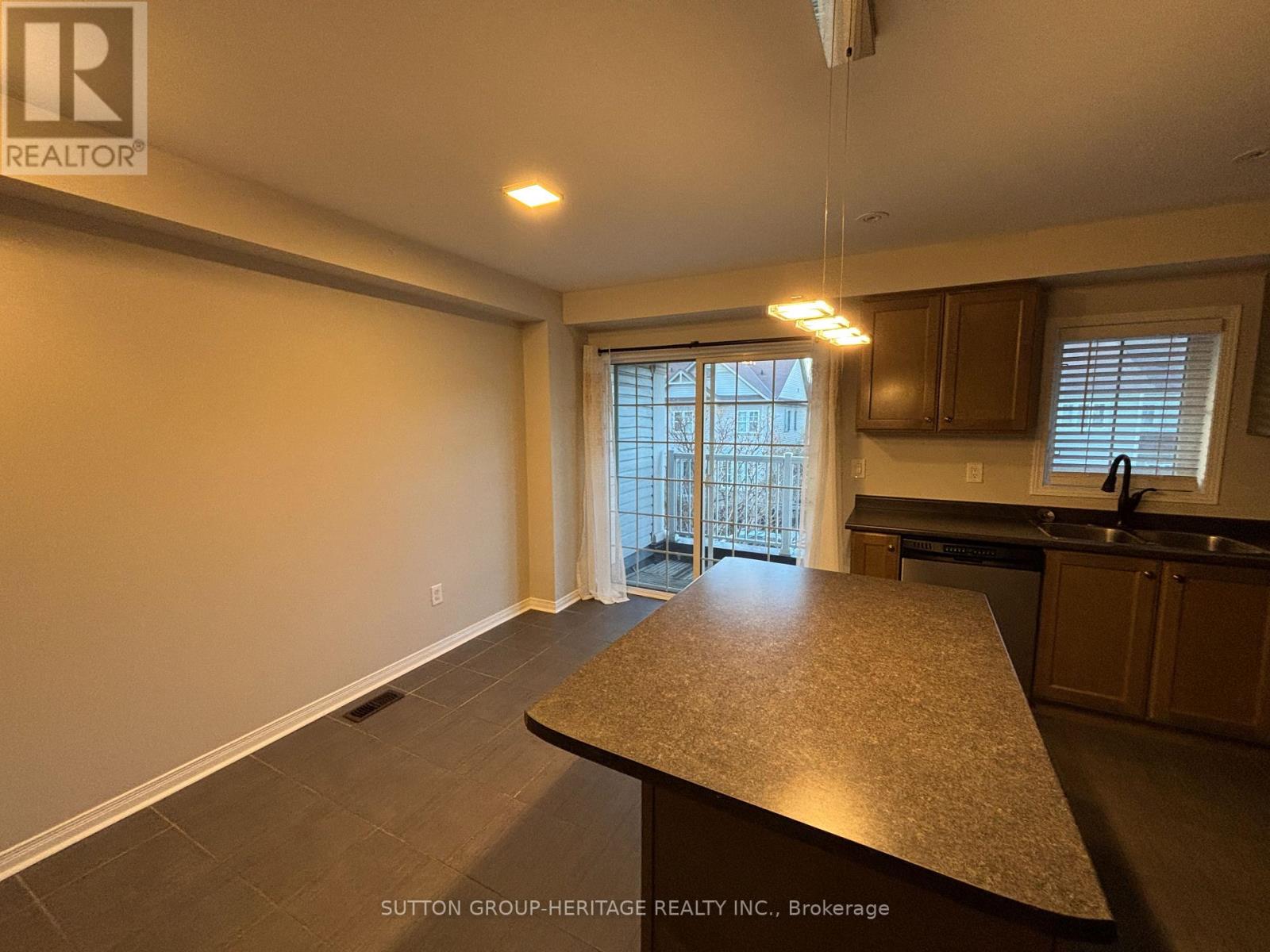 102 Harbourside Drive, Whitby, Ontario  L1N 0H7 - Photo 6 - E12576696