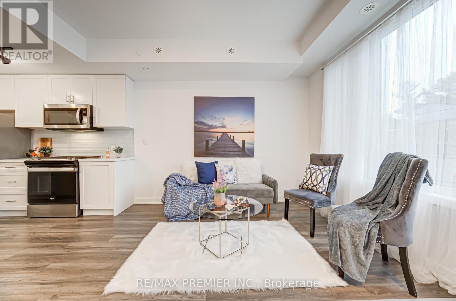 8 - 1479 O'connor Drive, Toronto, Ontario  M4B 0A7 - Photo 13 - E12576756