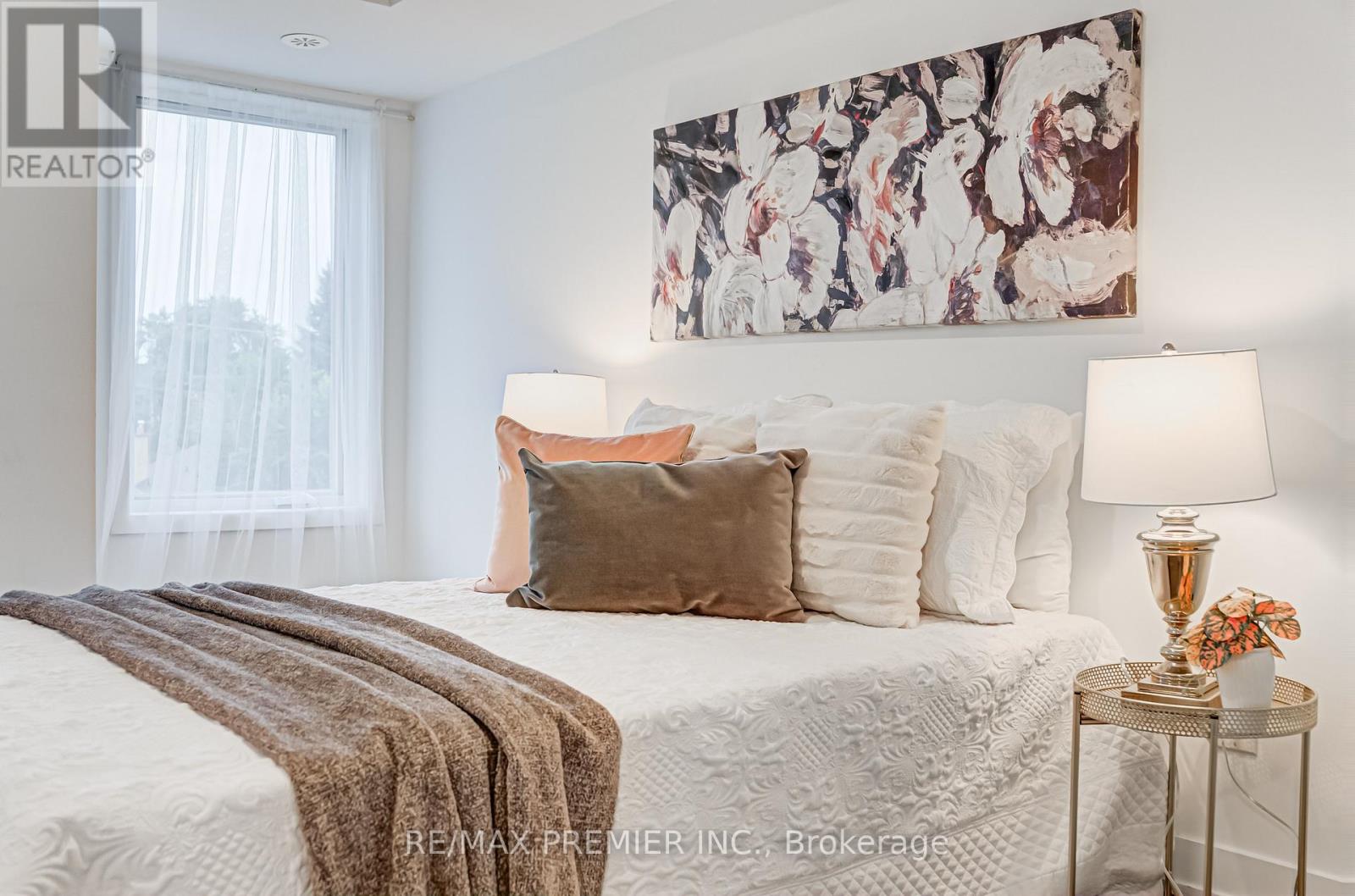 8 - 1479 O'connor Drive, Toronto, Ontario  M4B 0A7 - Photo 36 - E12576756