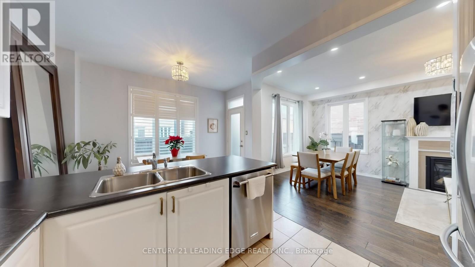 1574 Edgecroft Drive, Pickering, Ontario  L1V 2P8 - Photo 13 - E12576760