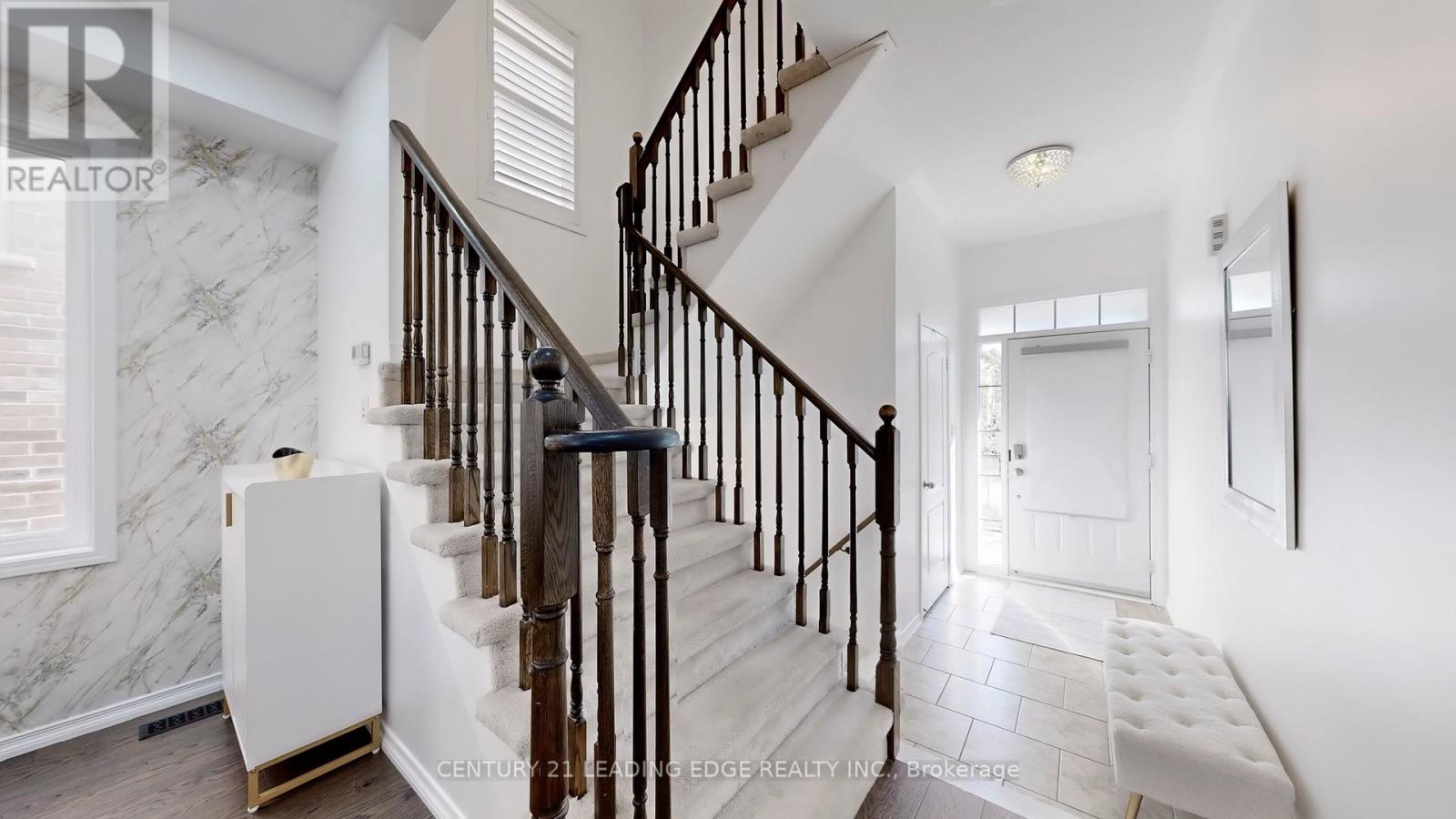 1574 Edgecroft Drive, Pickering, Ontario  L1V 2P8 - Photo 4 - E12576760