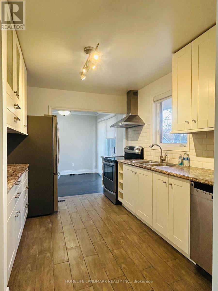 2749 Truscott Drive, Mississauga, Ontario L5J 2B8 - Photo 12 - W12520008