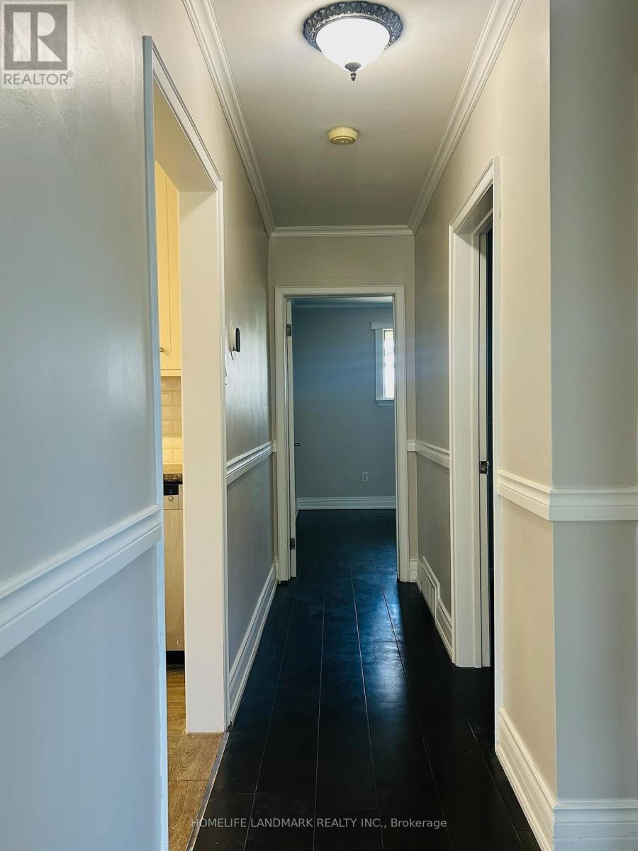 2749 Truscott Drive, Mississauga, Ontario L5J 2B8 - Photo 7 - W12520008