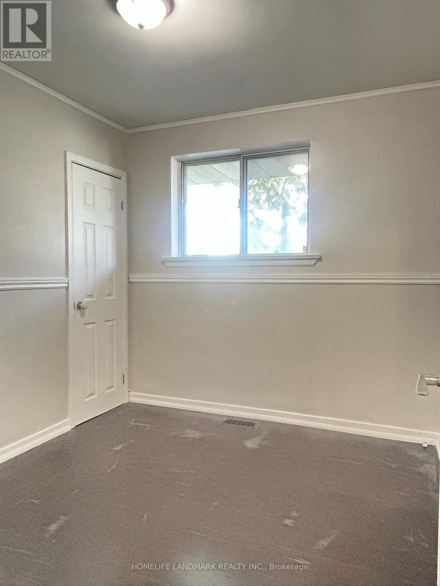 2749 Truscott Drive, Mississauga, Ontario L5J 2B8 - Photo 8 - W12520008