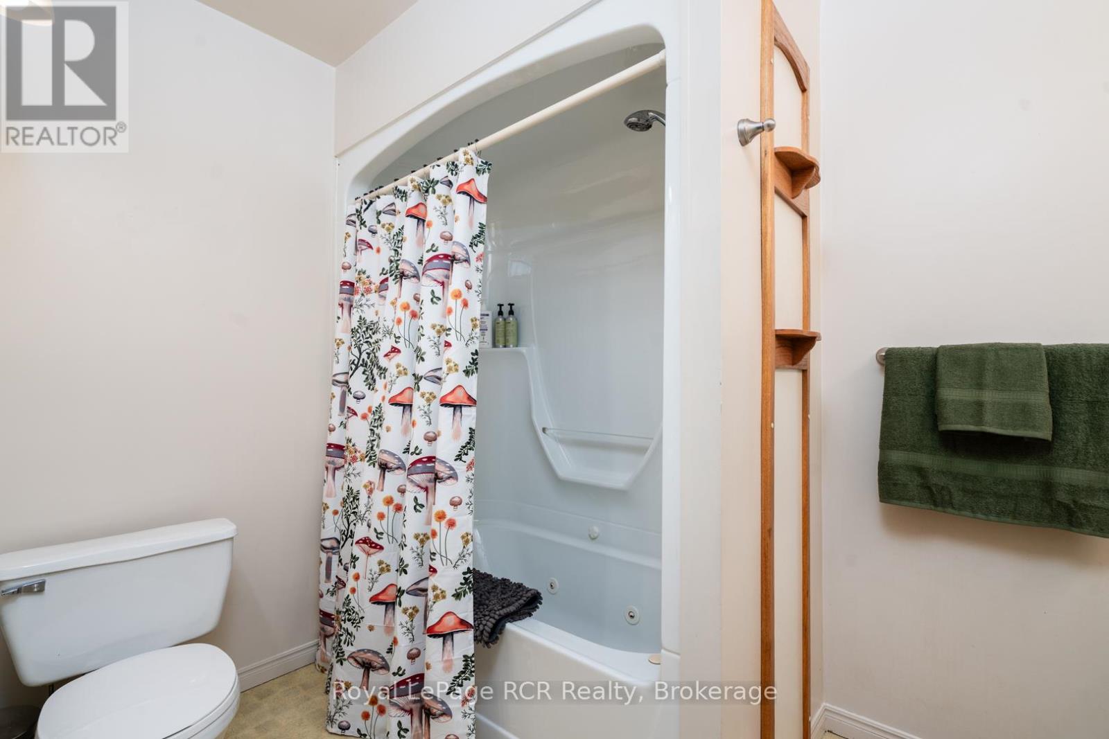 74074 10 Side Road, West Grey, Ontario  N0G 1S0 - Photo 25 - X12450900