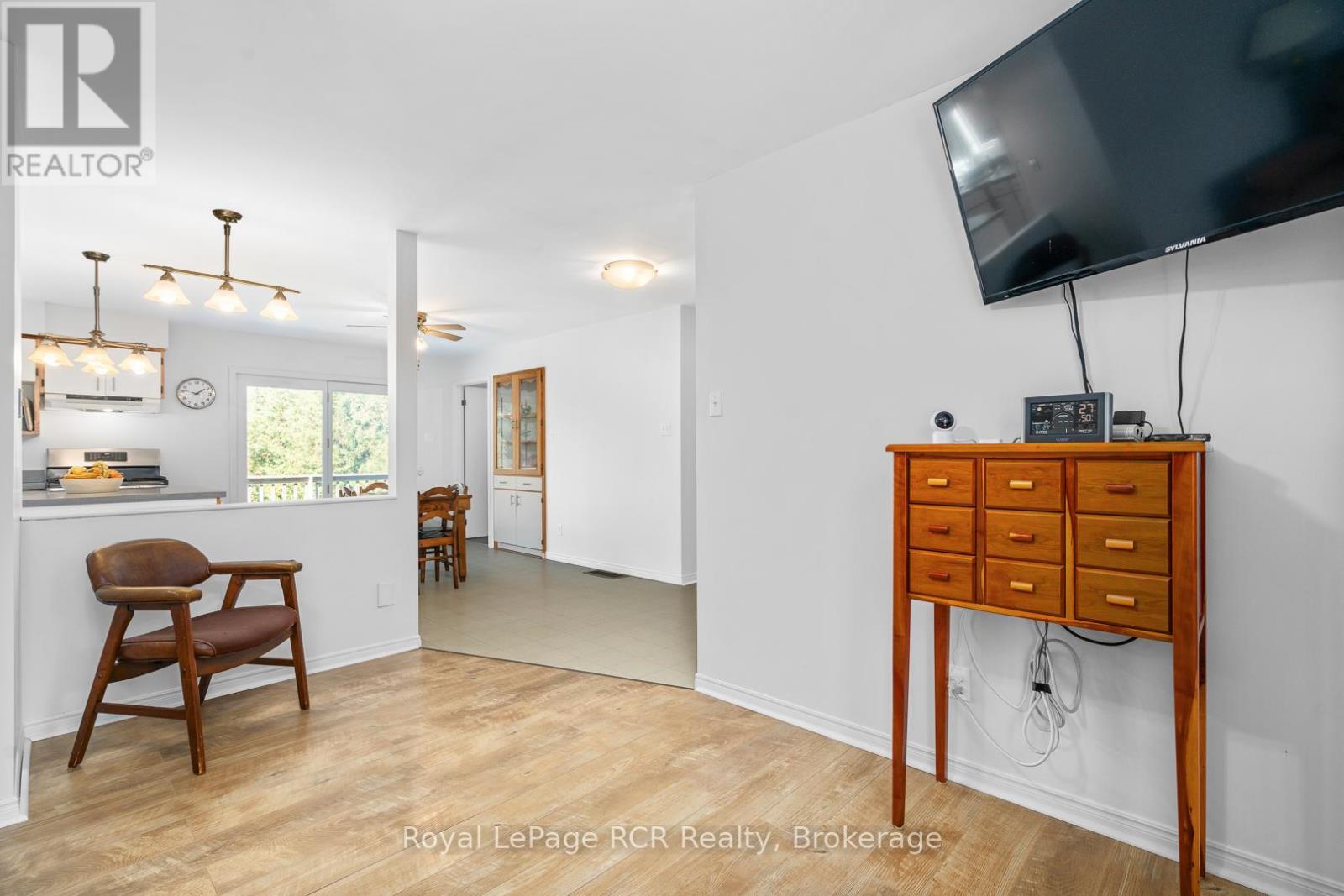 74074 10 Side Road, West Grey, Ontario  N0G 1S0 - Photo 14 - X12450900