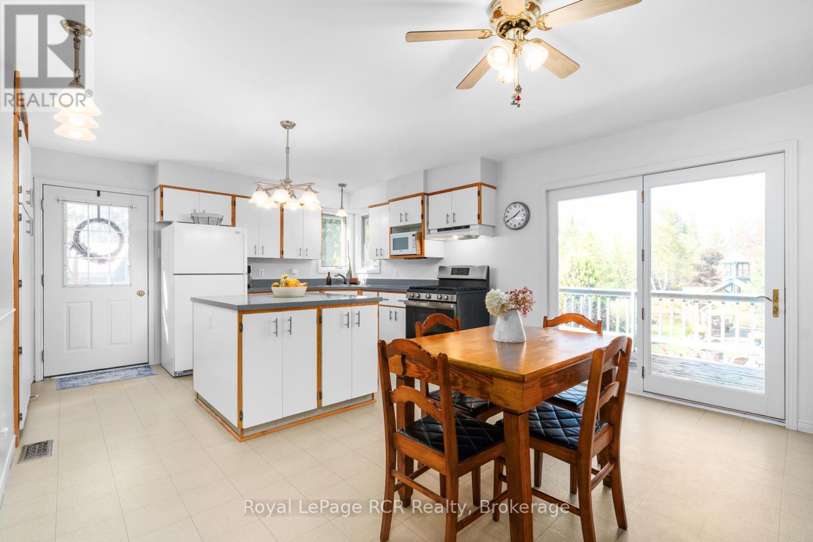 74074 10 Side Road, West Grey, Ontario  N0G 1S0 - Photo 15 - X12450900