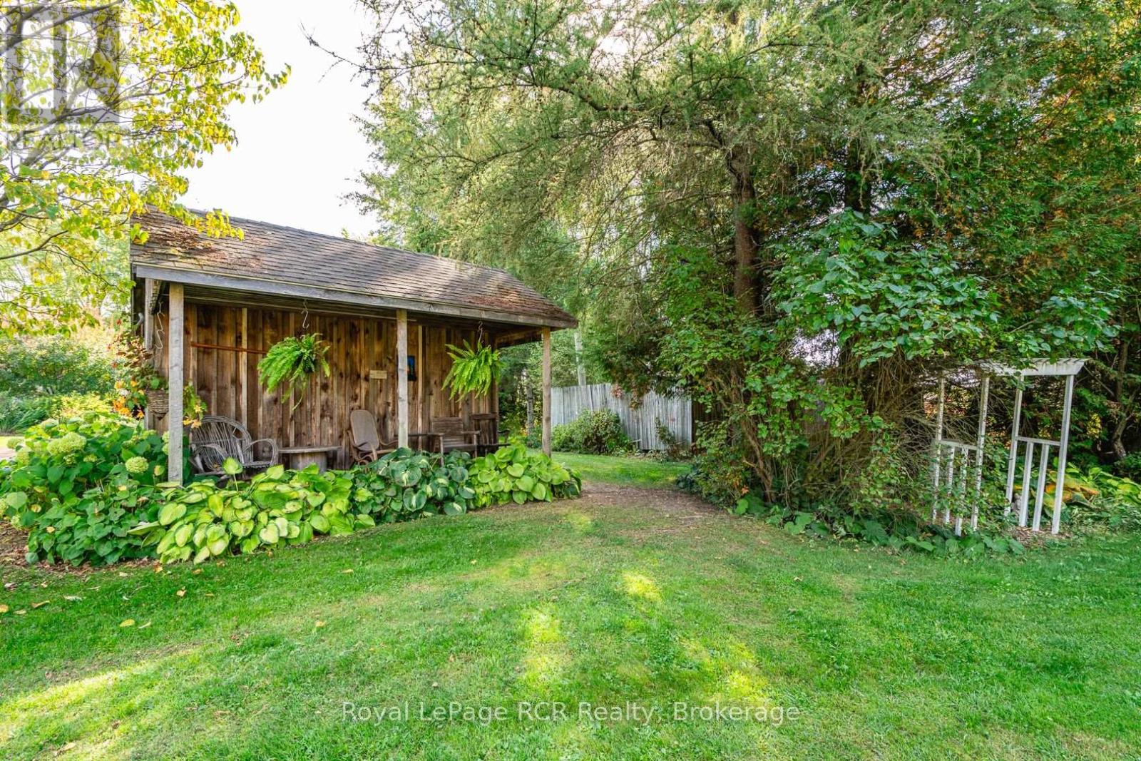 74074 10 Side Road, West Grey, Ontario  N0G 1S0 - Photo 8 - X12450900