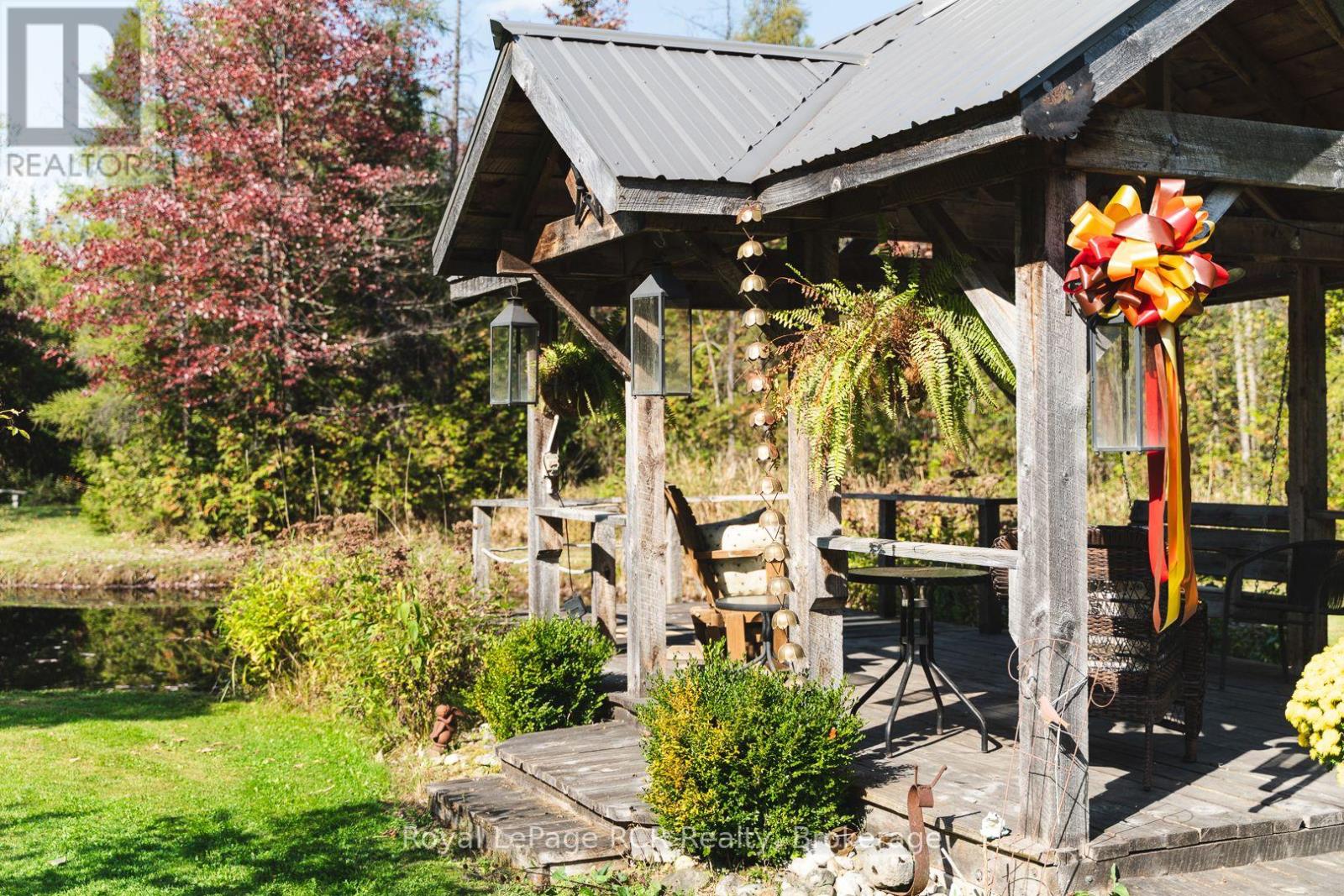 74074 10 Side Road, West Grey, Ontario  N0G 1S0 - Photo 38 - X12450900